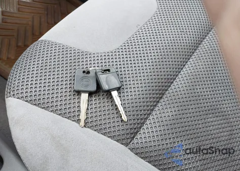 2009 Nissan Sentra 2.0 из США, поврежденный, VIN 3N1AB61E79L678369